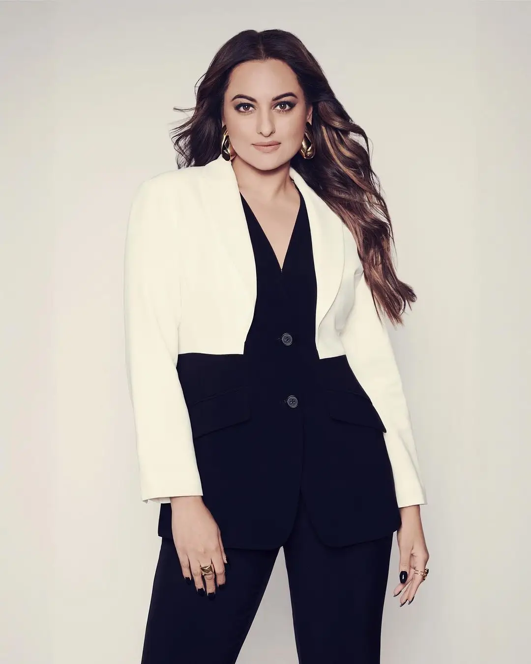 Sonakshi Sinha Wearing Beautiful White Coat Black Pant